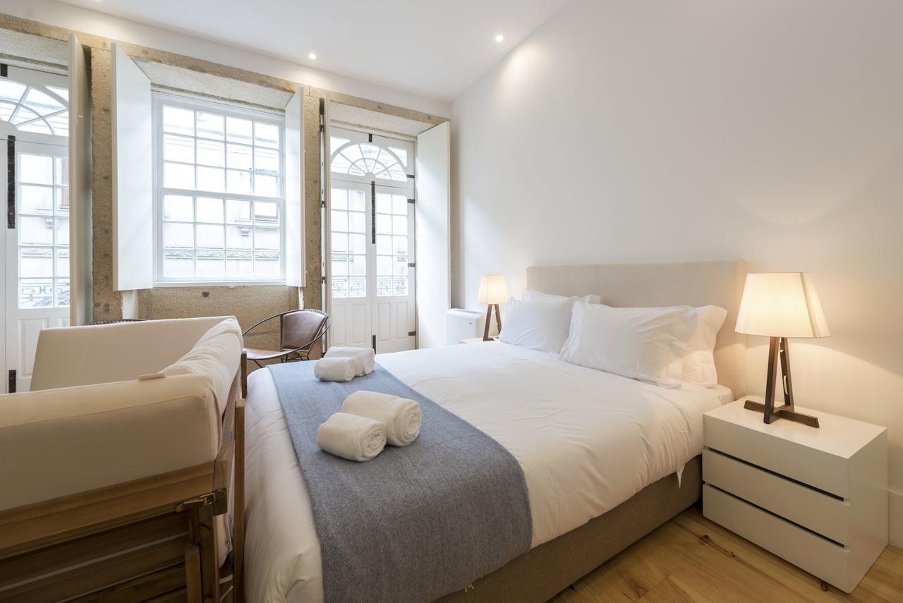 Lovelystay - Rico's - Almada 2º F Apartment