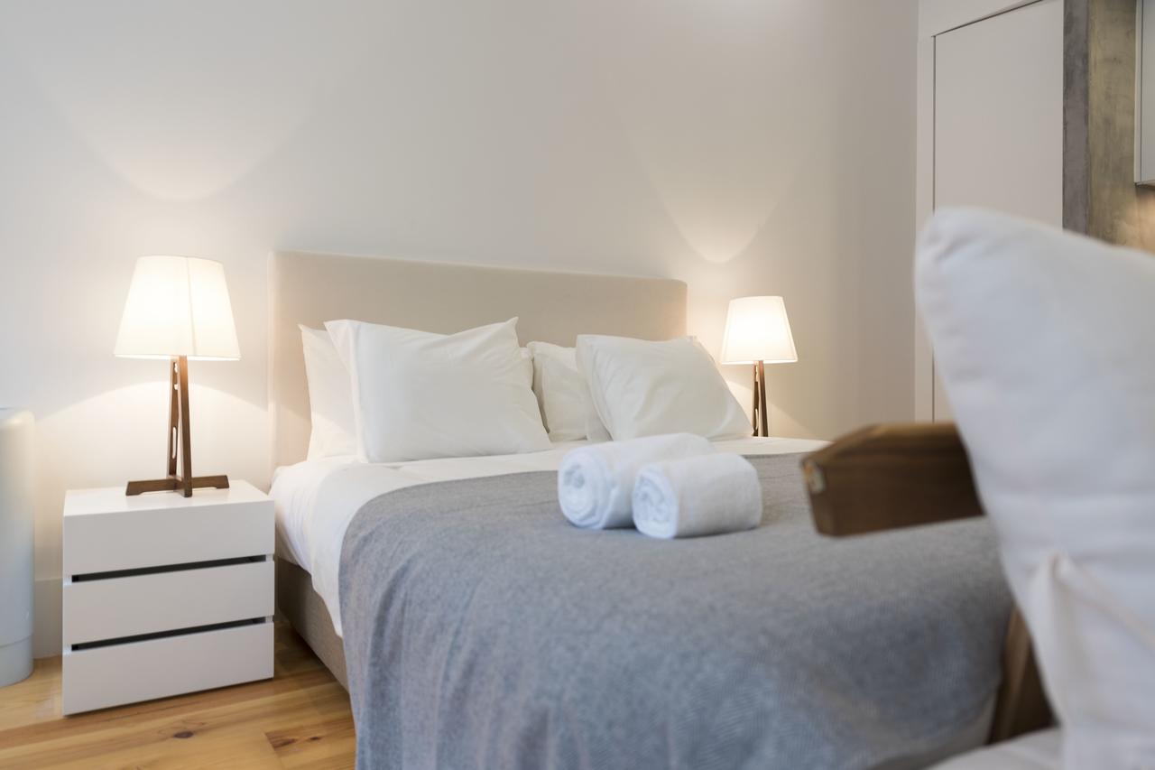 Lovelystay - Rico's - Almada 2º F Apartment *
