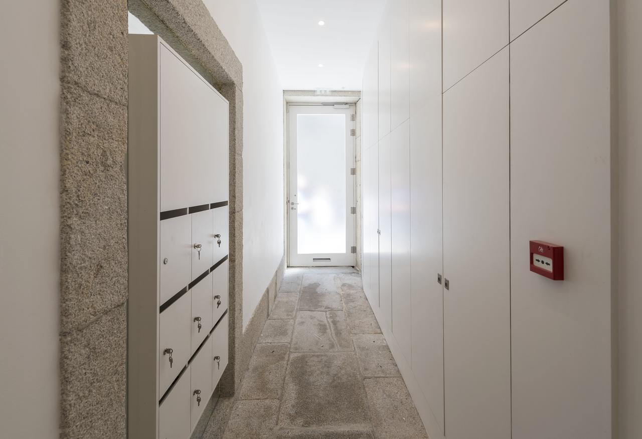 Lovelystay - Rico's - Almada 2º F Apartment *